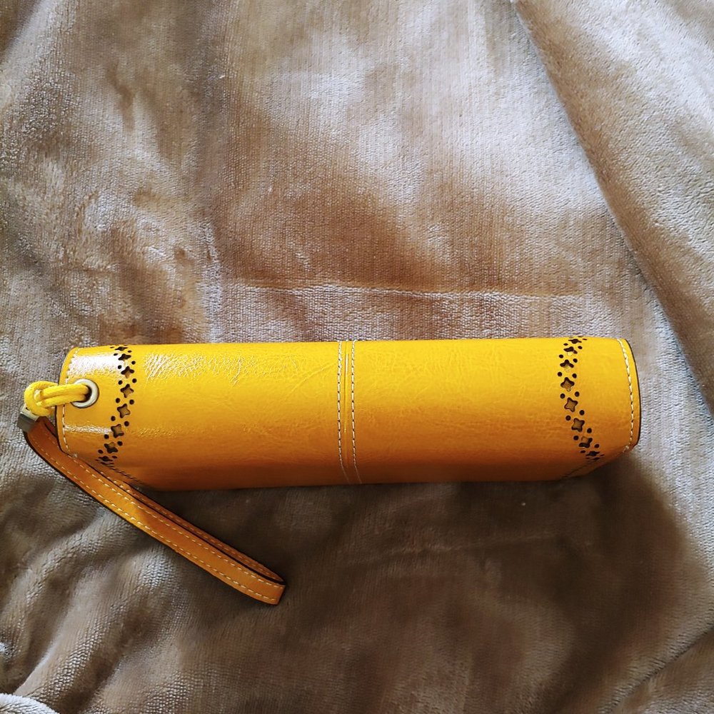 Gold Wristlet Clutch Wallet with Floral Snap - Picture 11 of 12